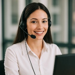Chat với chúng tôi